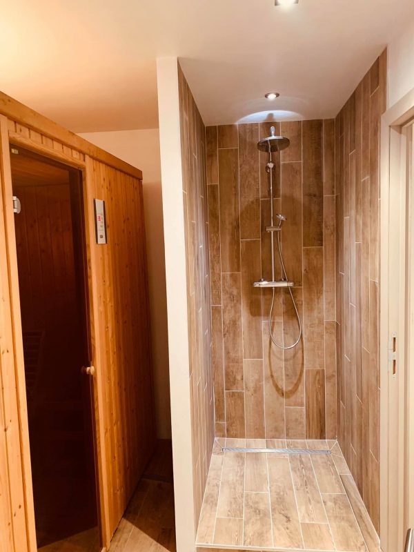 espace bien être secrets de beauté : sauna infrarouge + douche